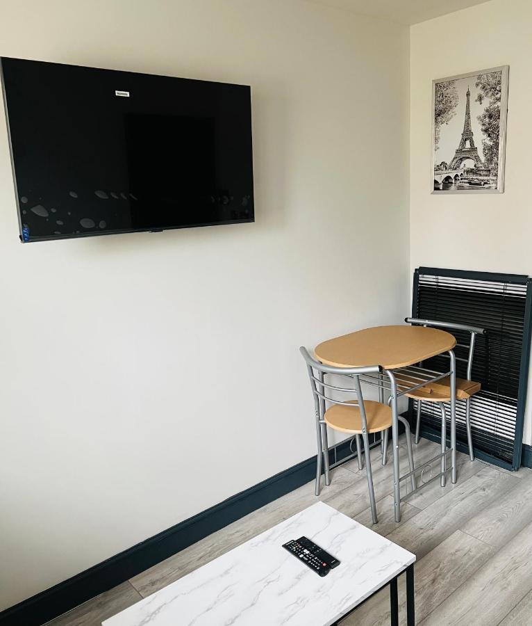 Green Lantern, Private En-Suite Double Bedroom Aveley Esterno foto