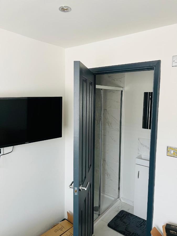 Green Lantern, Private En-Suite Double Bedroom Aveley Esterno foto