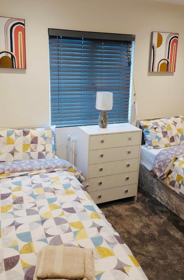 Green Lantern, Private En-Suite Double Bedroom Aveley Esterno foto