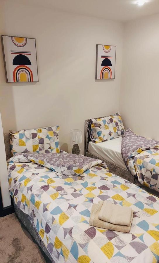 Green Lantern, Private En-Suite Double Bedroom Aveley Esterno foto