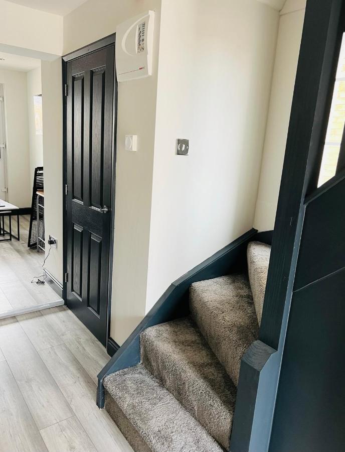 Green Lantern, Private En-Suite Double Bedroom Aveley Esterno foto
